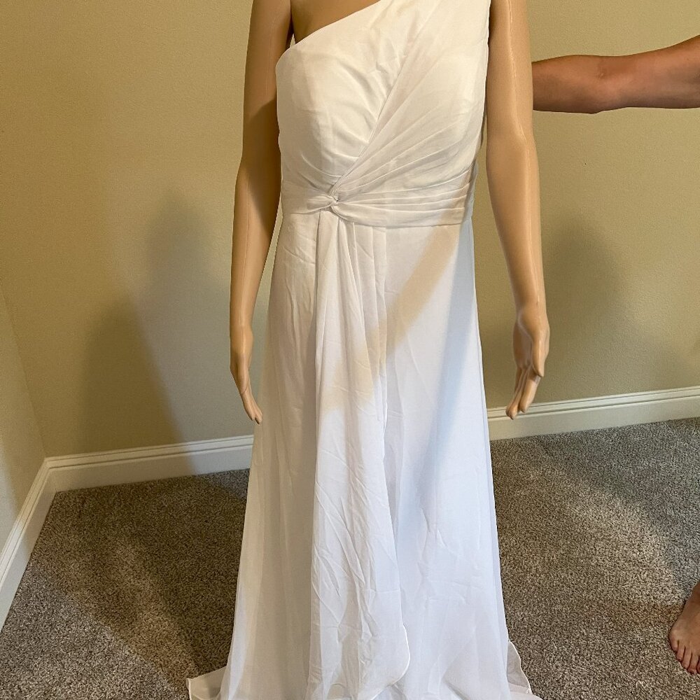 NWT- Wedding Dress Size 8